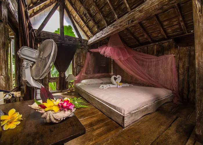 Bed & Breakfast Santhiku & 3*