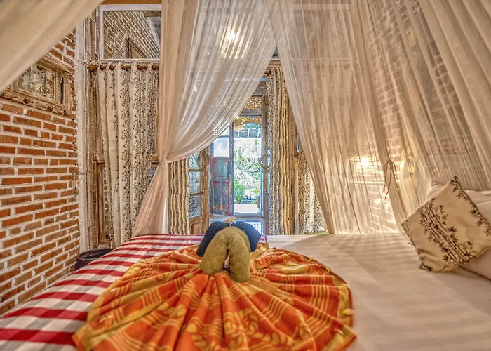 Santhiku & Bed & Breakfast 3*